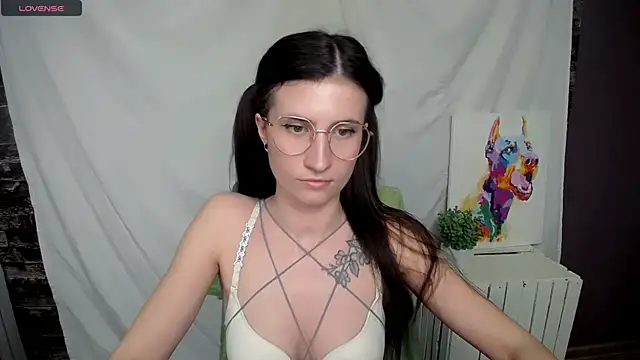 Snapshot of MaryEm976 chatting on March 12, 12:57 pm MaryEm976 online show from March 12, 12:57 pm