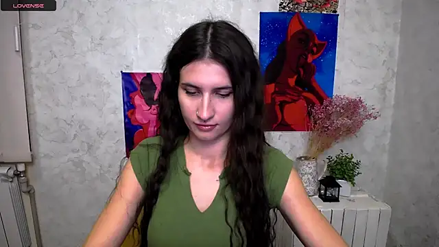 Snapshot of MaryEm976 chatting on October 3, 8:44 am MaryEm976 online show from October 3, 8:44 am