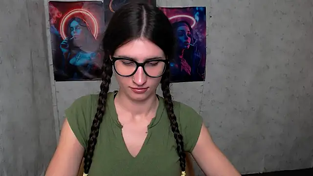 Snapshot of MaryEm976 chatting on October 18, 7:53 am MaryEm976 online show from October 18, 7:53 am