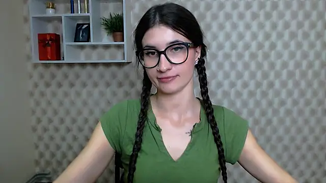 Snapshot of MaryEm976 chatting on November 5, 11:43 am MaryEm976 online show from November 5, 11:43 am