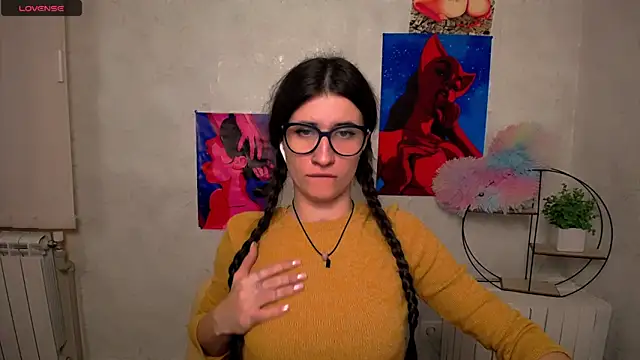 Snapshot of MaryEm976 chatting on November 12, 10:37 am MaryEm976 online show from November 12, 10:37 am