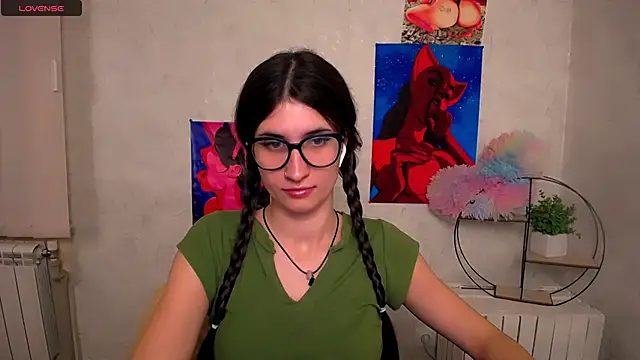 Snapshot of MaryEm976 chatting on November 13, 1:10 pm MaryEm976 online show from November 13, 1:10 pm