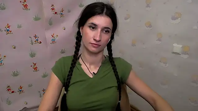 Snapshot of MaryEm976 chatting on November 18, 9:25 am MaryEm976 online show from November 18, 9:25 am