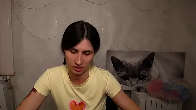 Snapshot of MaryEm976 chatting on May 21, 8:10 am MaryEm976 online show from May 21, 8:10 am