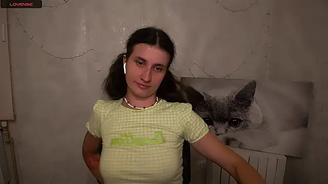 Snapshot of MaryEm976 chatting on July 20, 10:39 am MaryEm976 online show from July 20, 10:39 am