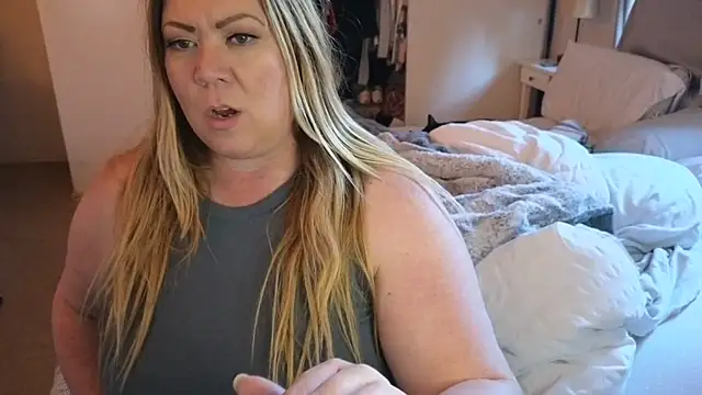 Snapshot of JESS_LOVES chatting on January 27, 11:00 pm JESS LOVES online show from January 27, 11:00 pm