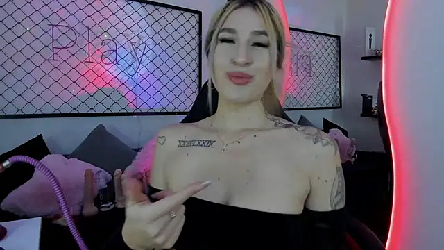 Snapshot of Atenea_Klett_ chatting on February 3, 1:30 pm Atenea Klett online show from February 3, 1:30 pm