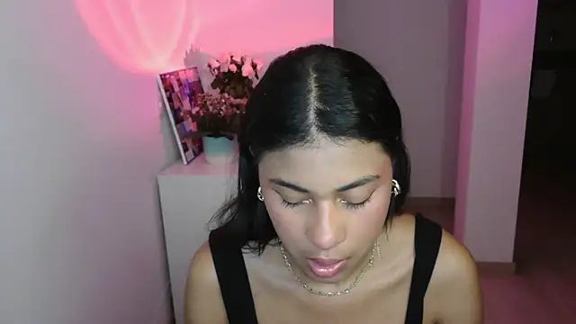 Snapshot of dark_enchantress_ chatting on January 9, 11:34 pm dark enchantress online show from January 9, 11:34 pm