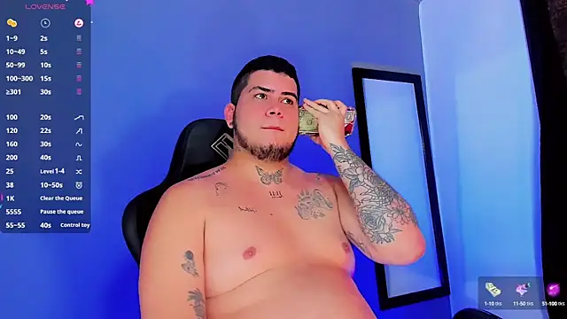 Snapshot of Thomas_chubbyxhot chatting on January 12, 4:50 pm Thomas chubbyxhot online show from January 12, 4:50 pm