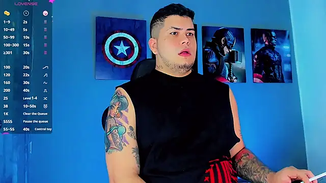 Snapshot of Thomas_chubbyxhot chatting on February 20, 4:07 am Thomas chubbyxhot online show from February 20, 4:07 am