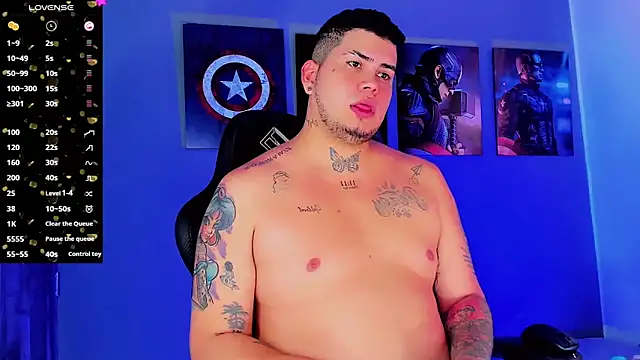 Snapshot of Thomas_chubbyxhot chatting on February 22, 1:46 pm Thomas chubbyxhot online show from February 22, 1:46 pm