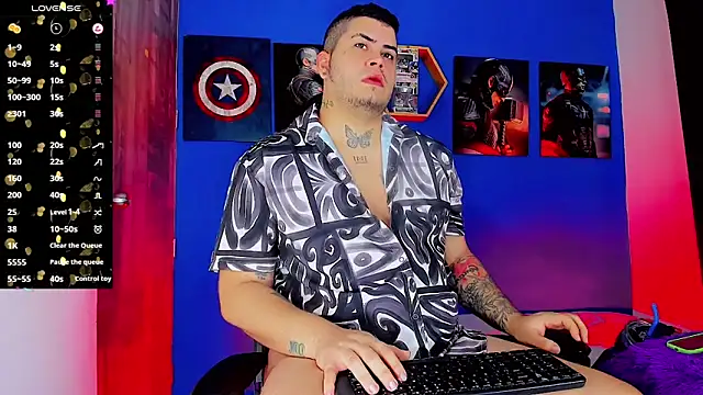 Snapshot of Thomas_chubbyxhot chatting on September 18, 1:35 pm Thomas chubbyxhot online show from September 18, 1:35 pm