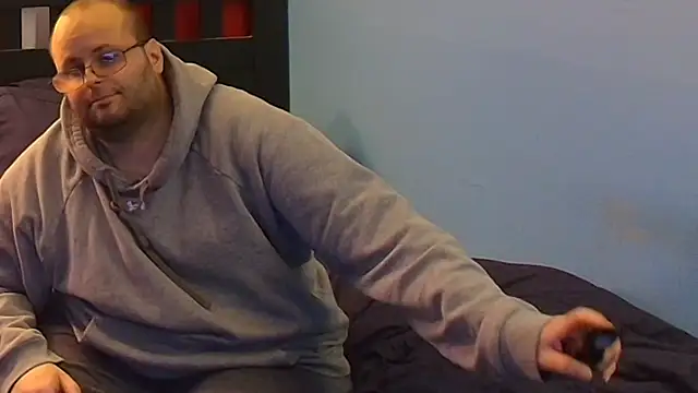 Snapshot of lefty15242 chatting on February 4, 3:11 am lefty15242 online show from February 4, 3:11 am