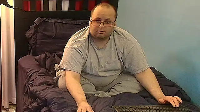 Snapshot of lefty15242 chatting on March 12, 2:30 am lefty15242 online show from March 12, 2:30 am