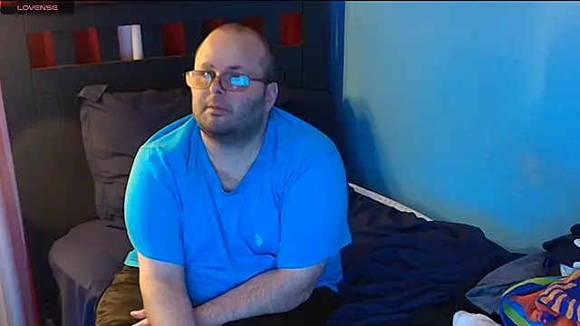 Snapshot of lefty15242 chatting on September 29, 5:12 am lefty15242 online show from September 29, 5:12 am