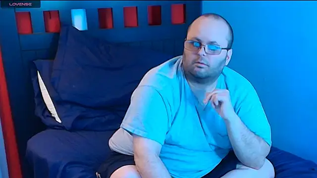 Snapshot of lefty15242 chatting on October 24, 11:34 pm lefty15242 online show from October 24, 11:34 pm