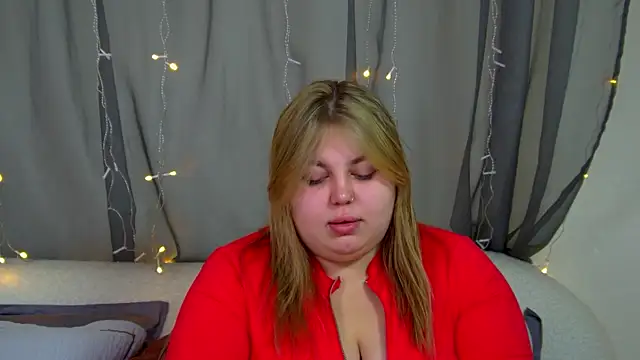 Snapshot of LillianKim chatting on November 13, 6:40 pm LillianKim online show from November 13, 6:40 pm