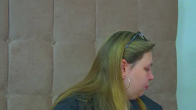 LillianKim online show from March 4, 6:36 pm