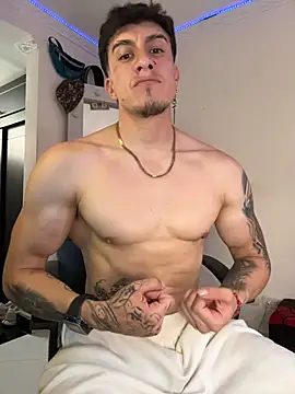 Snapshot of strongboy_ chatting on July 24, 5:11 pm strongboy online show from July 24, 5:11 pm