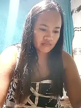 Snapshot of Sexiest_quen chatting on March 6, 12:10 am Sexiest quen online show from March 6, 12:10 am