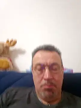 Snapshot of cazzo197 chatting on October 14, 9:10 am cazzo197 online show from October 14, 9:10 am