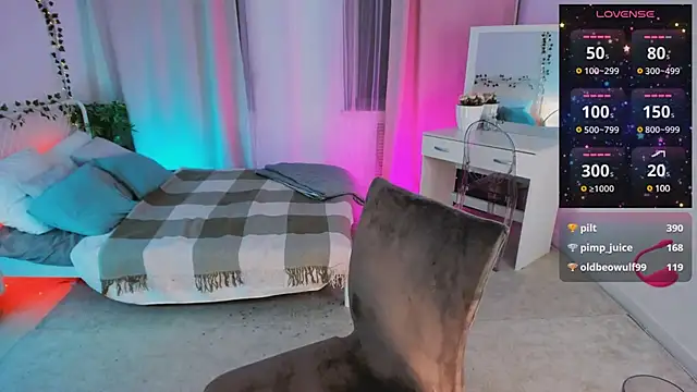 Snapshot of LiluDallass chatting on March 22, 6:47 pm LiluDallass online show from March 22, 6:47 pm