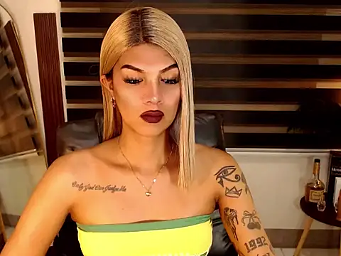 SarahAmber online show from November 19, 7:08 am