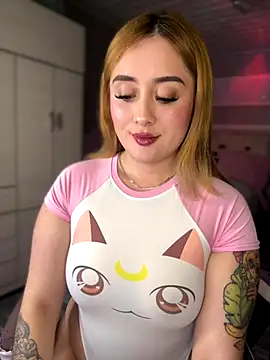 Sam Thompsoon  online show from October 15, 2:11 am