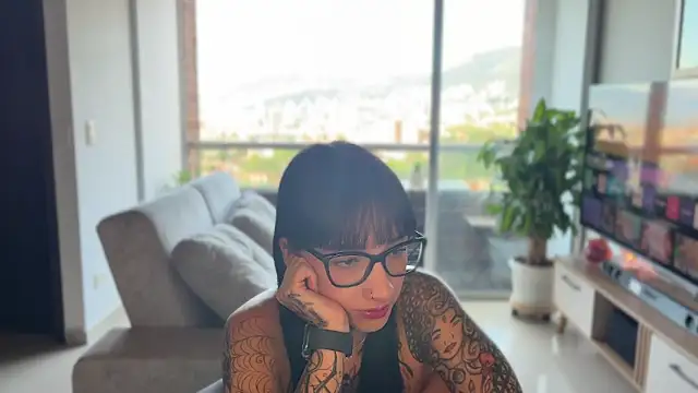 xisisxx online show from October 27, 9:30 pm