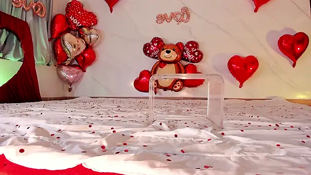 Snapshot of ArchieCollins chatting on February 15, 1:10 am ArchieCollins online show from February 15, 1:10 am