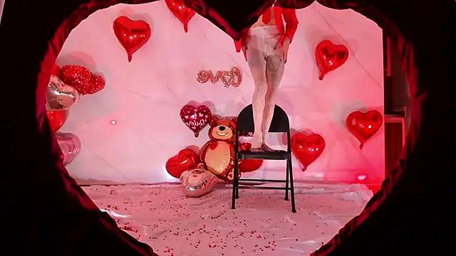 Snapshot of ArchieCollins chatting on February 15, 7:16 am ArchieCollins online show from February 15, 7:16 am