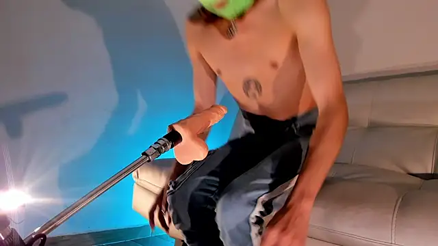 Snapshot of ArchieCollins chatting on March 9, 9:36 pm ArchieCollins online show from March 9, 9:36 pm