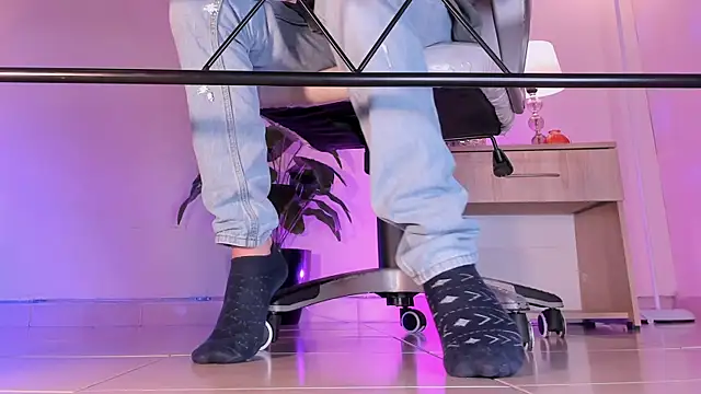 Snapshot of ArchieCollins chatting on October 31, 11:50 pm ArchieCollins online show from October 31, 11:50 pm