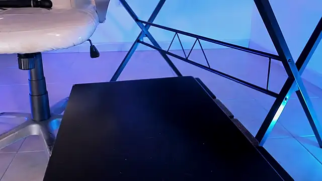 Snapshot of ArchieCollins chatting on November 5, 10:10 pm ArchieCollins online show from November 5, 10:10 pm