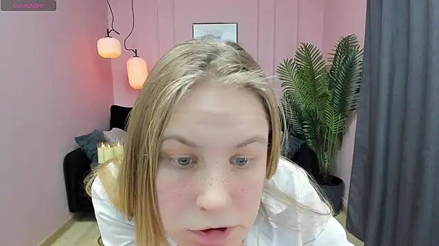 JadeSoft online show from February 5, 11:39 pm