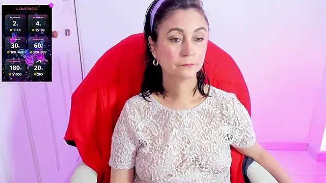 danielahot66 online show from May 7, 8:31 am