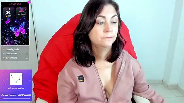 danielahot66 online show from June 8, 1:33 pm
