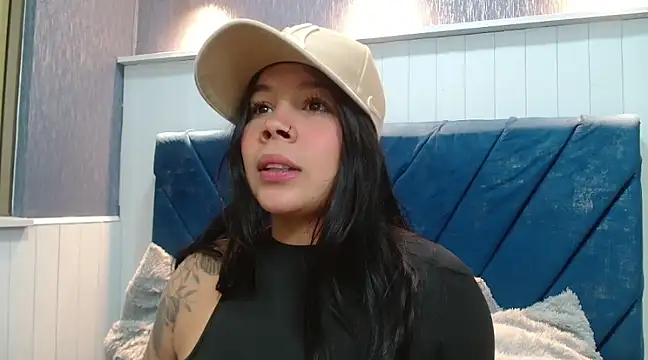 EmilyQueen3x online show from March 20, 12:53 pm