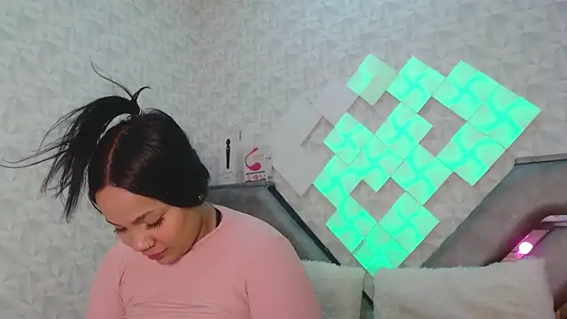 EmilyQueen3x online show from September 19, 1:23 pm