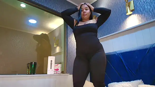 EmilyQueen3x online show from February 19, 2:35 pm