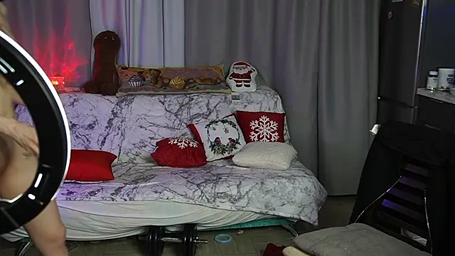 Snapshot of Just_alice chatting on December 26, 11:57 pm Just alice online show from December 26, 11:57 pm