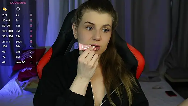 Snapshot of Just_alice chatting on March 20, 3:25 pm Just alice online show from March 20, 3:25 pm
