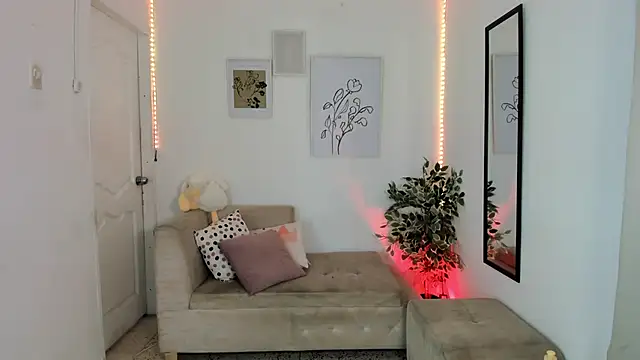 hornyprincess   online show from February 2, 6:10 pm