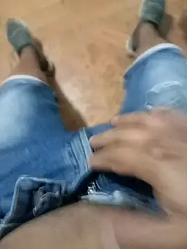 Snapshot of Vulckano43 chatting on March 2, 8:07 pm Vulckano43 online show from March 2, 8:07 pm