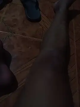 Snapshot of Vulckano43 chatting on October 17, 8:17 am Vulckano43 online show from October 17, 8:17 am