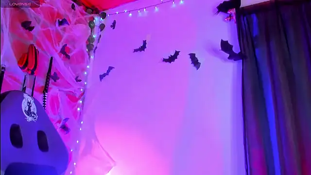 EmmaRusso online show from November 21, 12:32 am