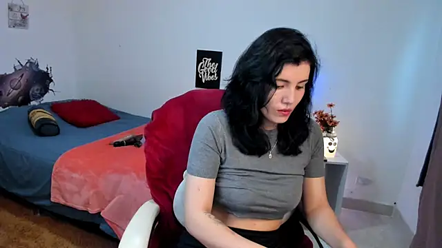 Snapshot of jrcamila chatting on February 25, 2:22 pm jrcamila online show from February 25, 2:22 pm