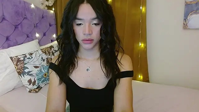 Snapshot of kiarablue chatting on December 12, 2:04 am kiarablue online show from December 12, 2:04 am