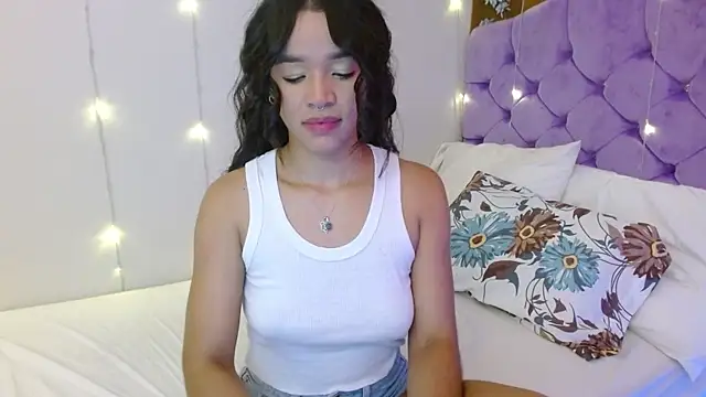 Snapshot of kiarablue chatting on January 11, 5:41 am kiarablue online show from January 11, 5:41 am