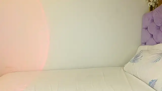 kiarablue online show from July 8, 11:42 pm
